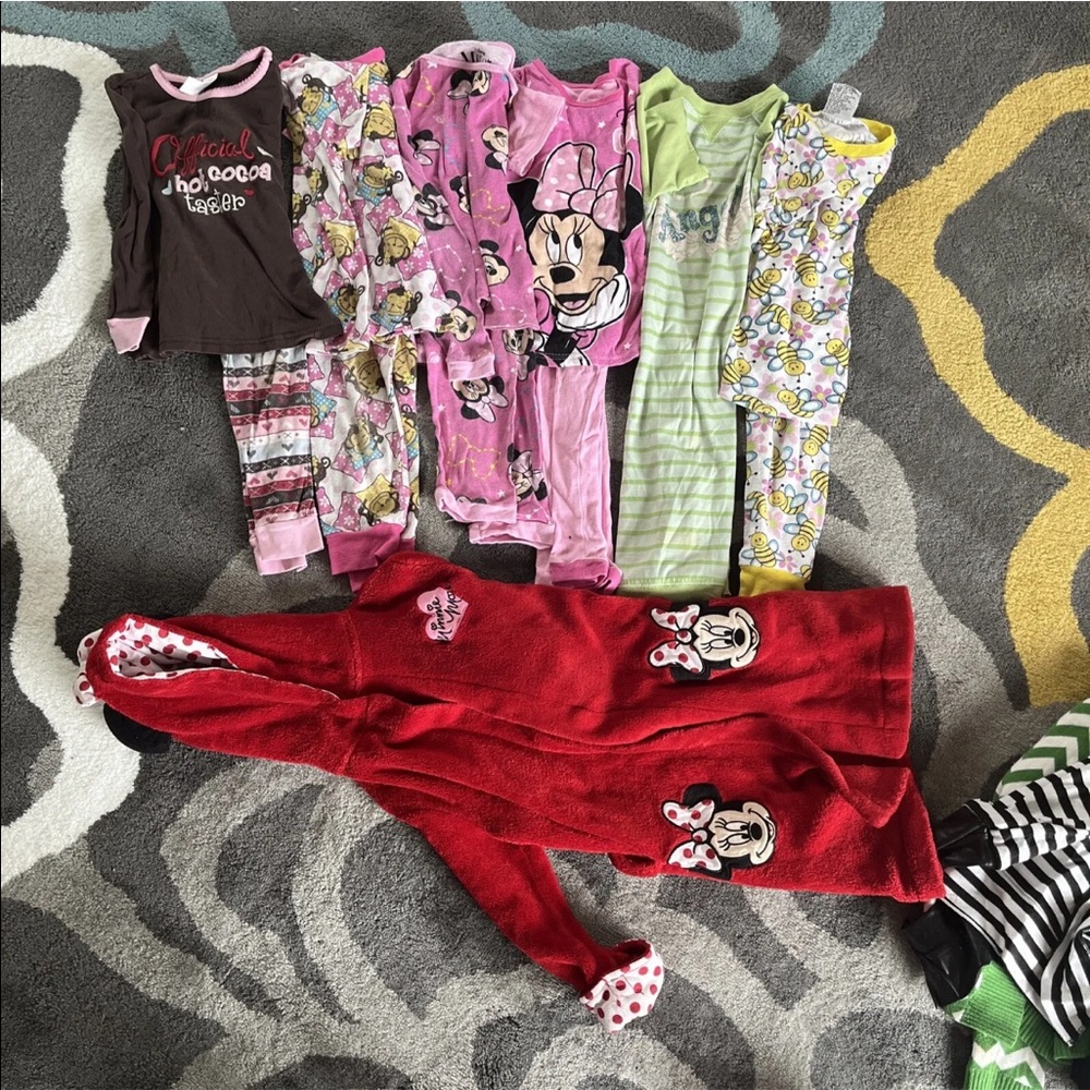 Girls pj kit size 4-6